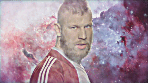Дорн в психоделическом клипе подопечных сыграл самого себя и избил гигантского "заєньку"