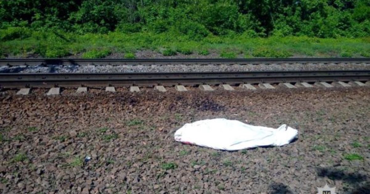 В Харькове электропоезд насмерть сбил мужчину