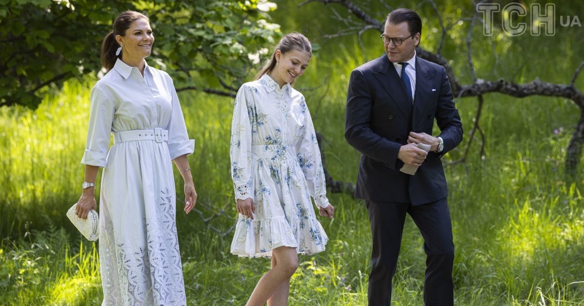 Кронпринцеса Вікторія, принцеса Естель та кронпринц Даніель