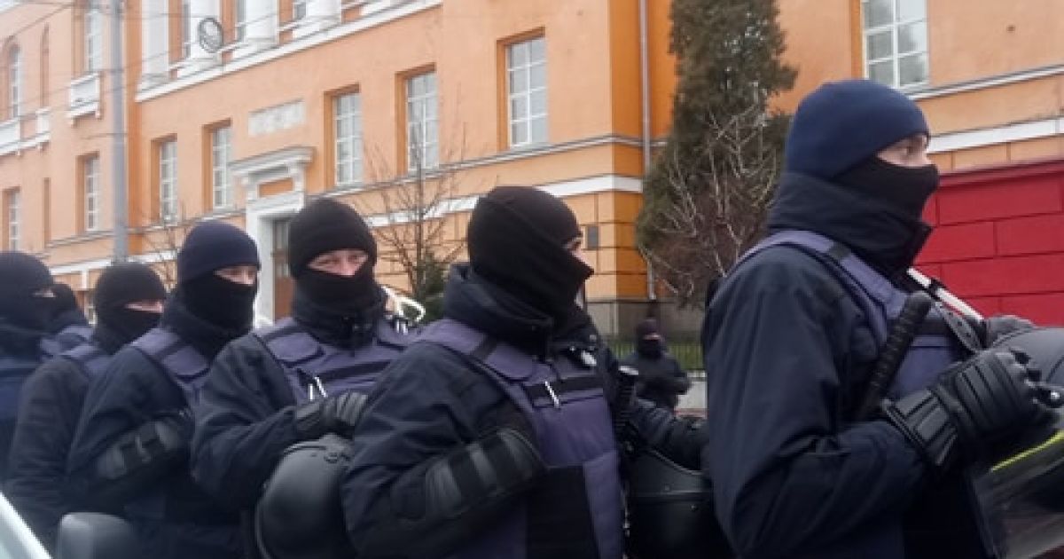 марш за імпічмент