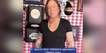 Микки Рурк призвал мир помогать Украине и приобщаться к восстановлению разрушенных домов украинцев
