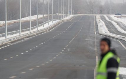 Рух транспорту важливою ділянкою Кільцевої дороги в Києві відновили – КМДА