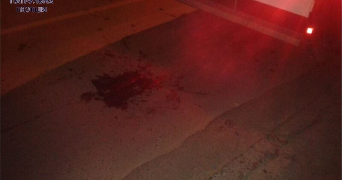 Во Львове 16 молодчиков устроили драку с прохожими и порезали двух мужчин