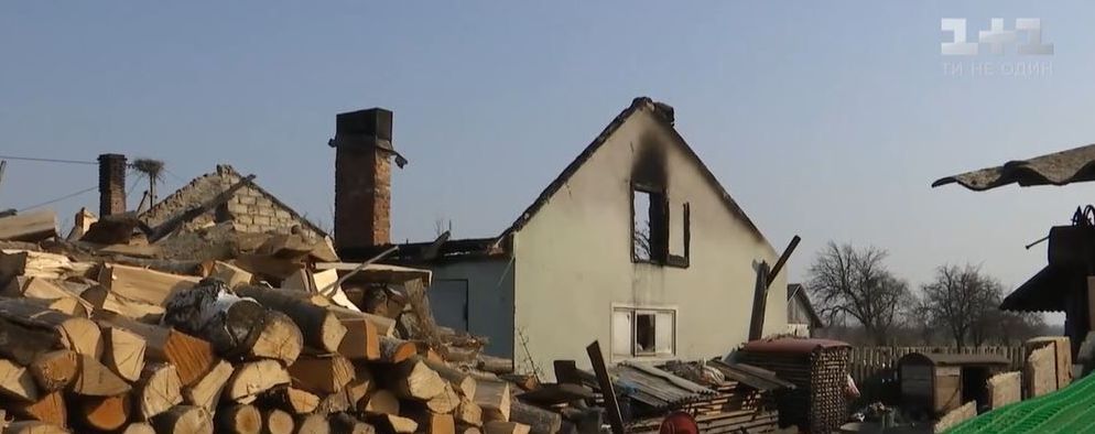 На Львовщине загорелся частный дом, где спали маленькие дети