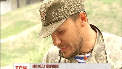 «Киборг» вынес уцелевший монитор из Донецкого аэропорта