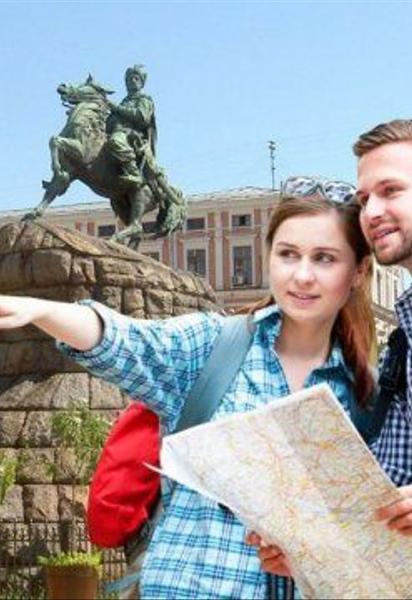 Украина в прошлом году посетили в четыре раза меньше иностранцев, чем в 2019-м
