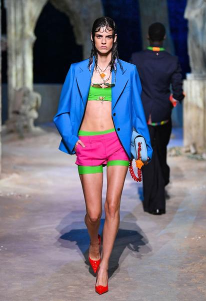 Коллекция Versace трет-а-порте сезона весна-лето 2021 / © East News