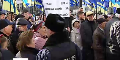 "Свобода" требует отстранить Яценюка и расследовать коррупцию в Кабмине