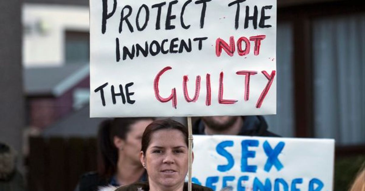 В Эдинбурге горожане восстали против извращенца, который терроризировал местных женщин