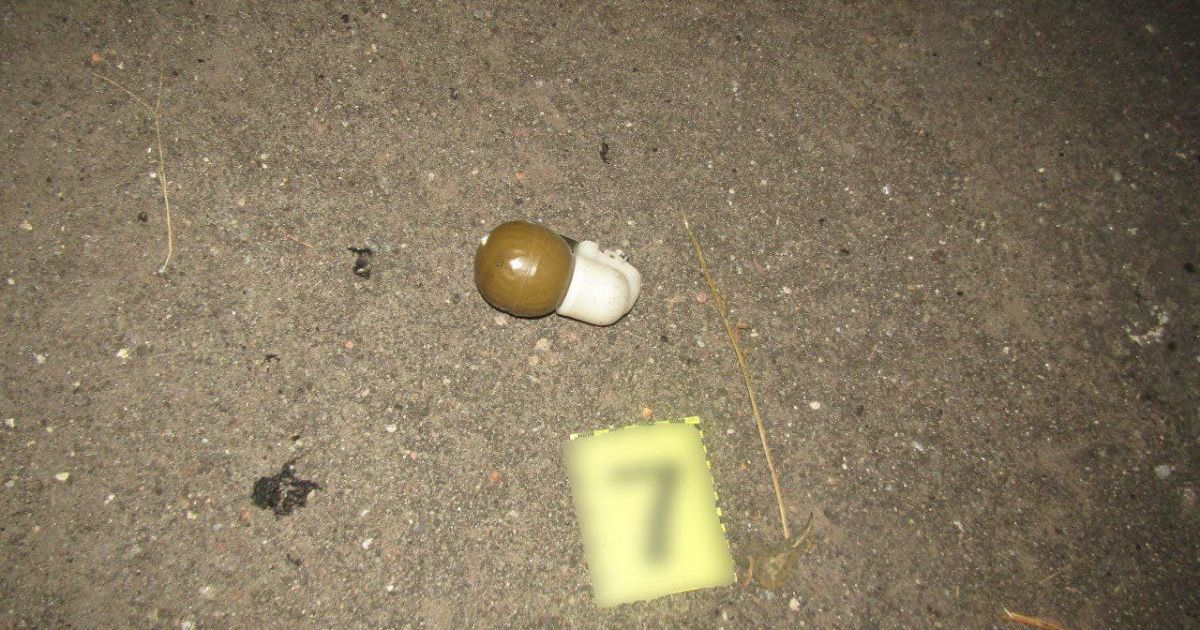 Взрыв гранаты в Гнедине: один человек погиб, другой в больнице