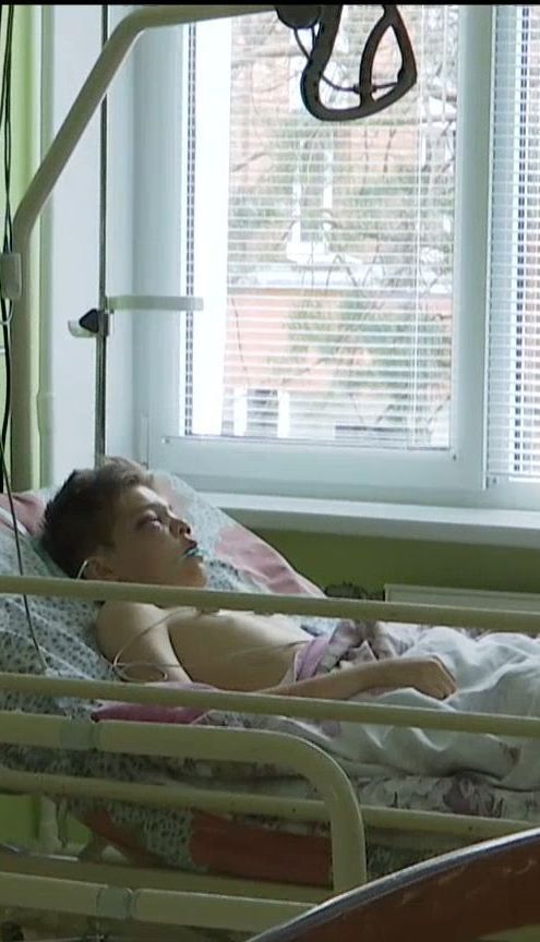 Украинские школьники, пострадавшие в аварии в Беларуси, не могут вернуться в Украину