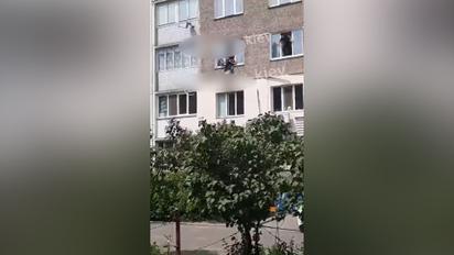 У Києві жінка намагалася вистрибнути з вікна