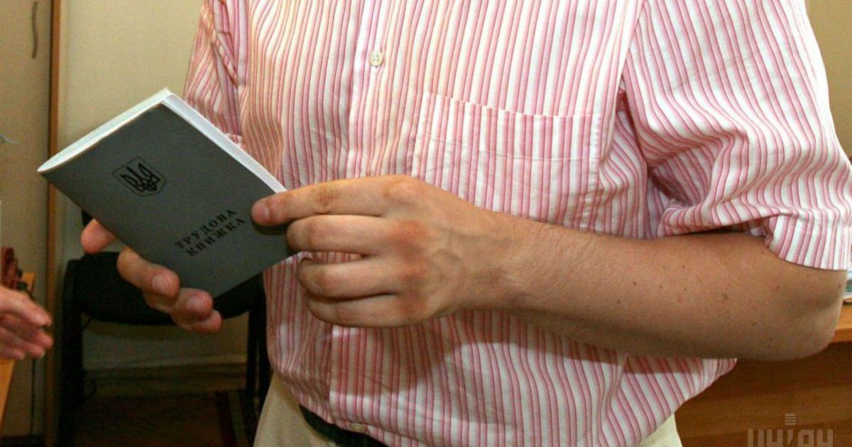 В Україні пом'якшили карантин, тоді як сотні тисяч людей опинилися без роботи