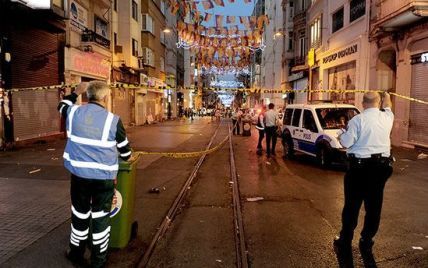 В центре Стамбула в разгар ссоры мужчина ранил пятерых человек