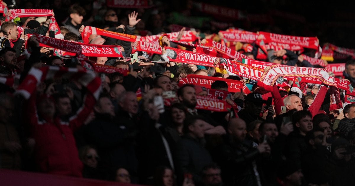 Уболівальники "Ліверпуля"