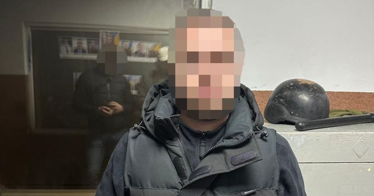 ДБР разоблачило киевского правоохранителя, который переправлял в Венгрию мужчин призывного возраста