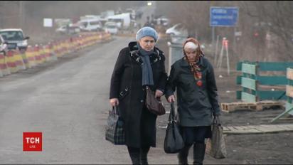 Импровизированные блокпосты и придирчивые проверки: третий день официальной блокады