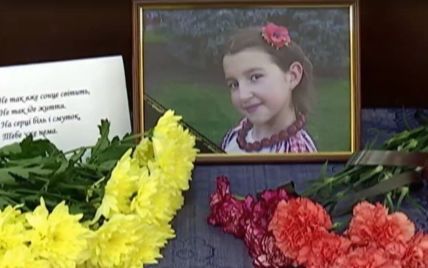 Жестокое убийство 10-летней девочки под Киевом: суд за полгода не смог провести даже одно заседание