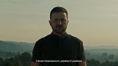 "Больной дед с Красной площади не будет диктовать нам, как жить!": обращение президента в День Независимости