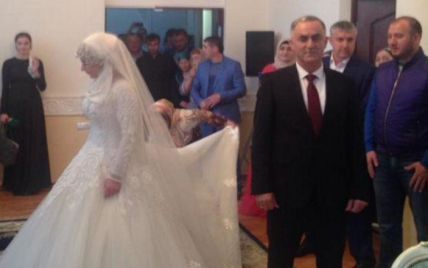 На свадьбе начальника РОВД и 17-летней чеченки Рамзан Кадыров станцевал лезгинку