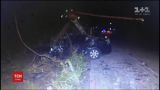 На Львовщине водитель легковушки не справился с управлением и врезался в электроопору, есть погибшие