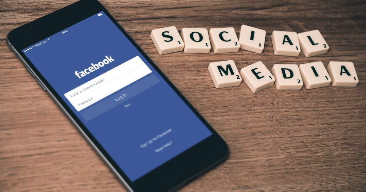 У Росії заблокували Facebook