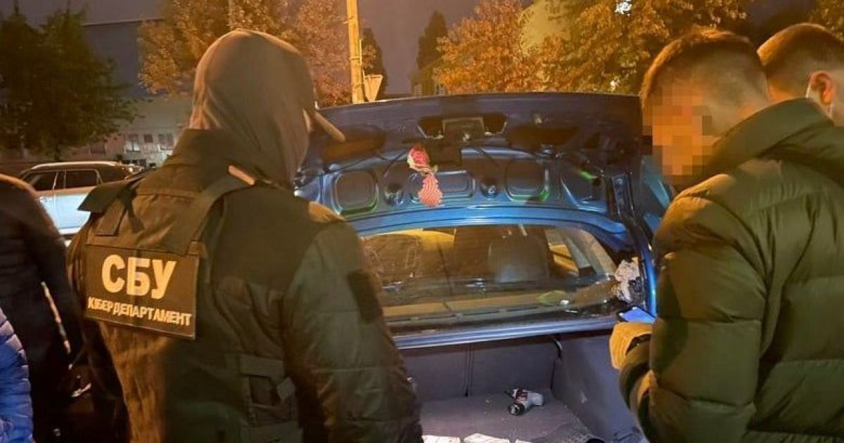 У Києві викрили дует зловмисників у збуті фальшивої іноземної валюти / © Поліція Києва / Facebook