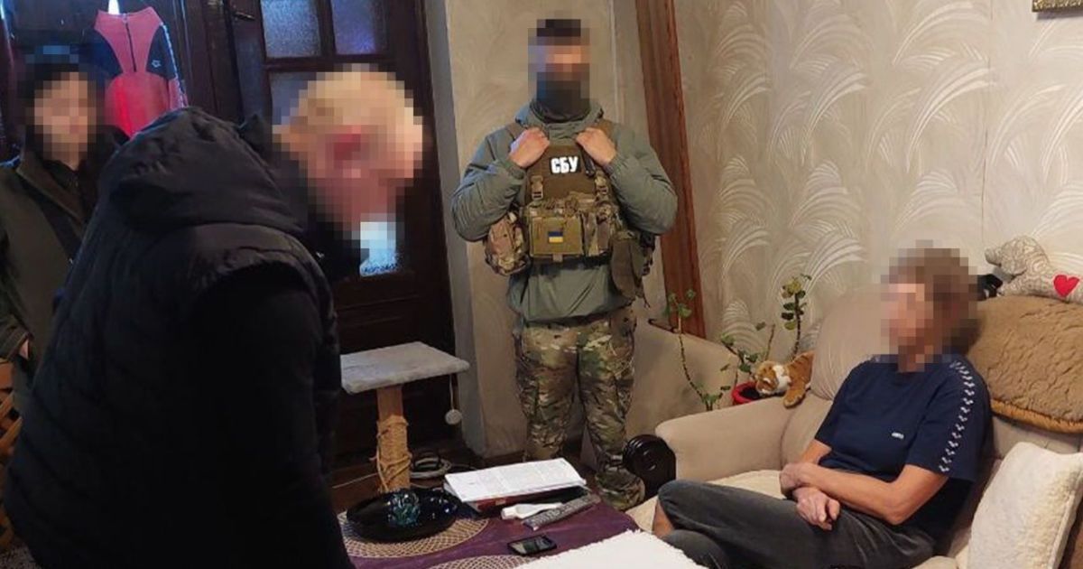 СБУ проводить обшук у поплічника окупантів