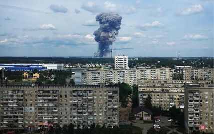 На оборонном заводе в РФ произошла серия взрывов. Пострадали более 75 человек, введен режим ЧС