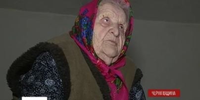 Самая старая женщина Украины в 116 лет плохо видит, но до сих пор выводит детям бородавки