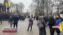 У собора на Хмельнитчине, где произошли столкновения, снова собираются активисты: стороны заявляют о "захвате"
