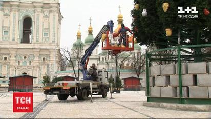 Головну ялинку країни вже прикрасили