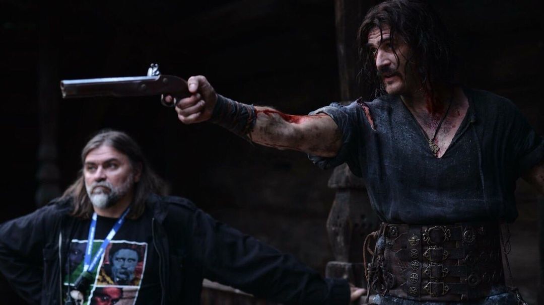 Сергей Стрельников на фото Довбуша / © instagram.com/sergiystrelnikov