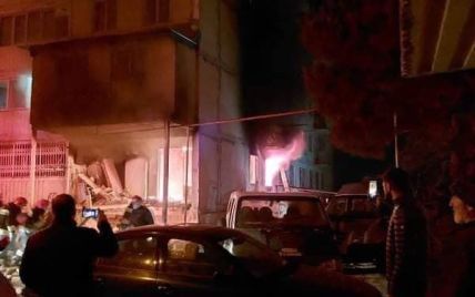 В Тбилиси в многоквартирном доме произошел мощный взрыв, есть пострадавшие (видео)