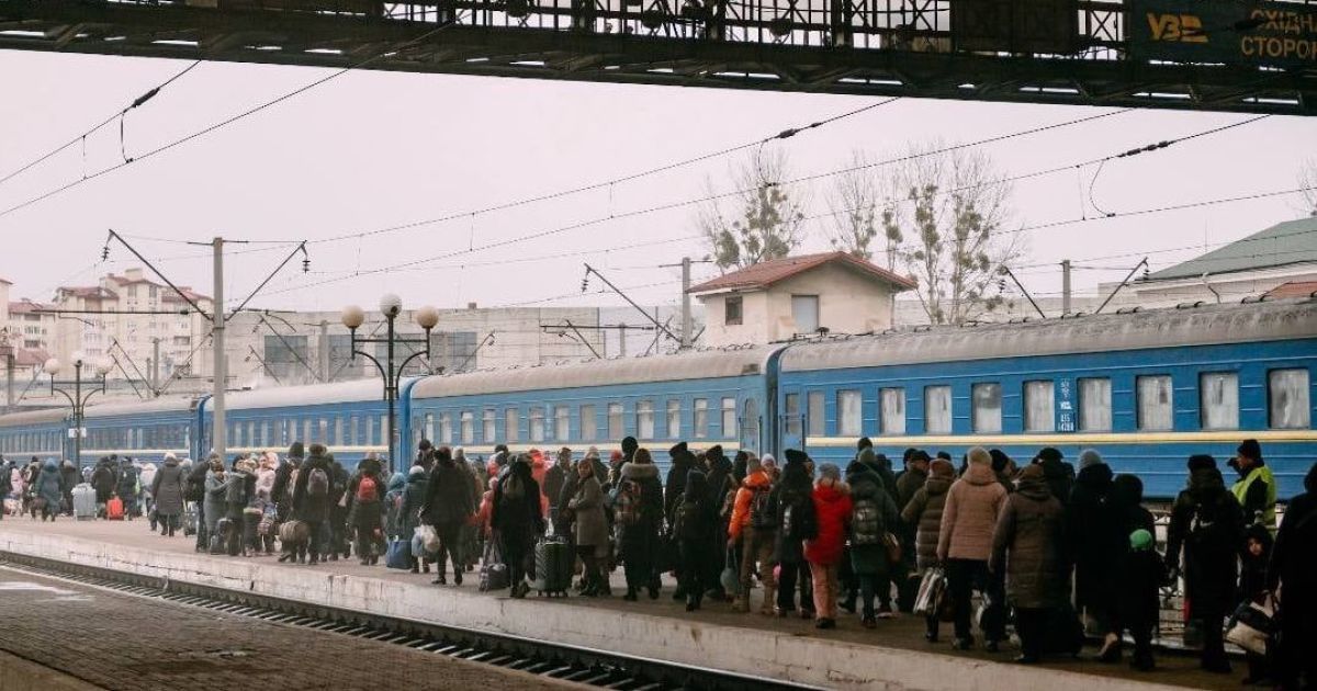 Як виїхати зі Львова: перелік потягів у межах України та за кордон на 19 квітня