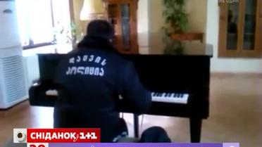 Талановитий охоронець став зіркою Мережі