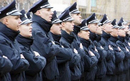 Сотрудники патрульной полиции записали новогоднее видеопоздравление для украинцев