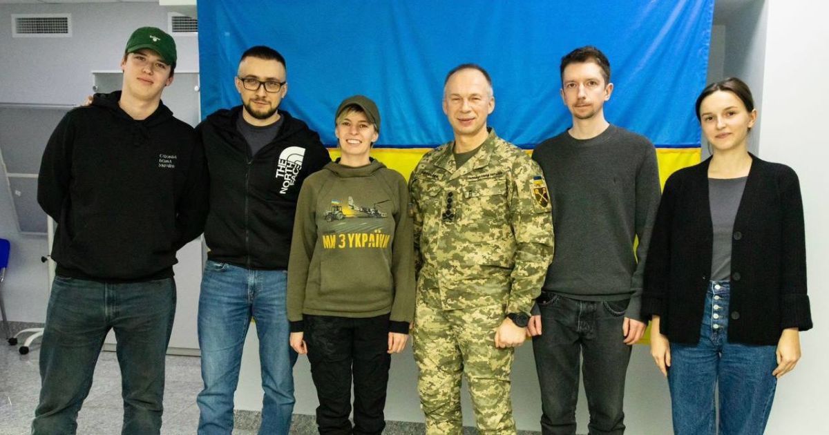 Сырский встретился с волонтером Стерненко