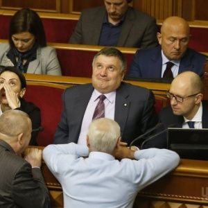 Хронологія взаємних звинувачень: як Аваков і Саакашвілі "били" один одного у "війні компроматів"