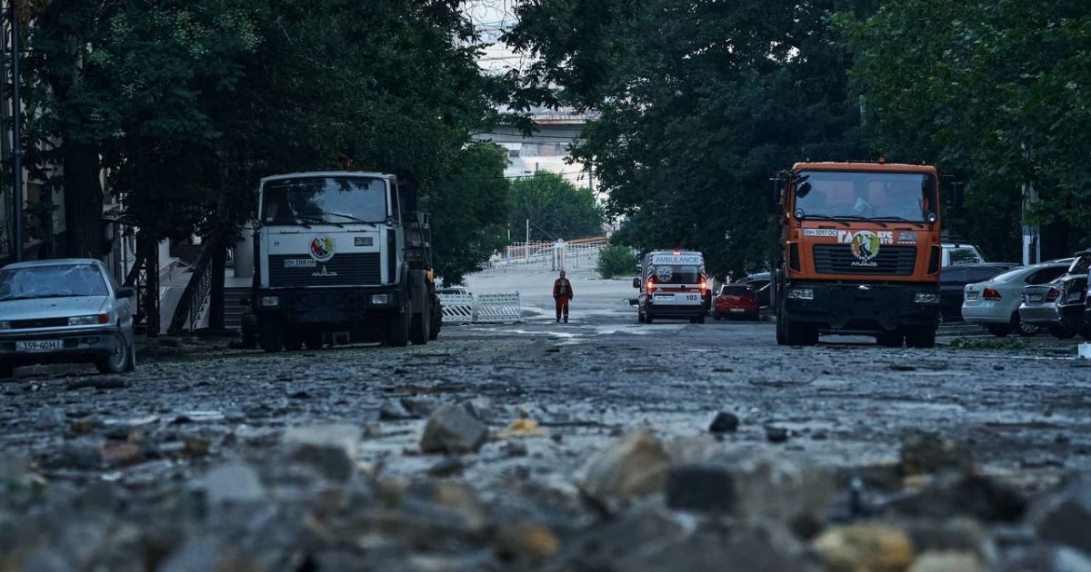 В Одессе повреждено не менее 25 памятников архитектуры. Фото: Константин Либеров.
