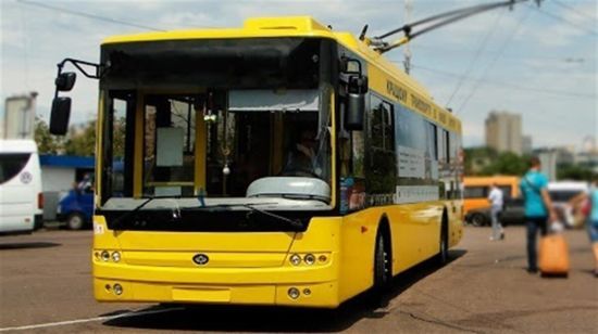 Неадекватний стан та порушення ПДР: у Києві водій тролейбуса напідпитку перевозив людей – відео