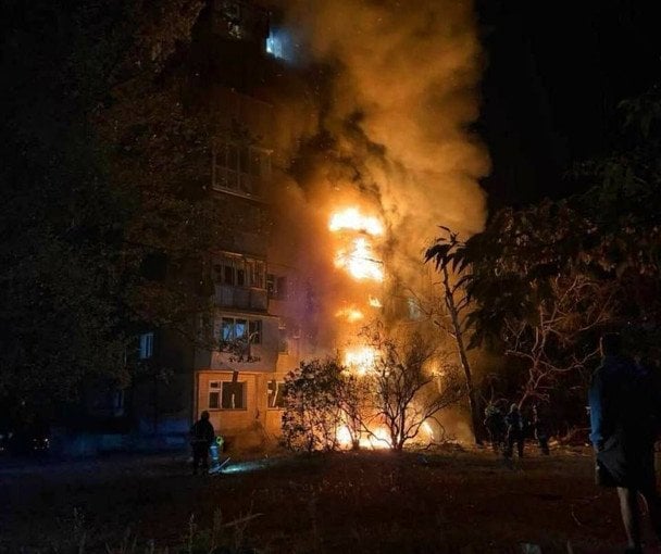 Пожежа в 9-поверцівці у Дніпровському районі. Фото: Теленрам-канал КС: новини Київ