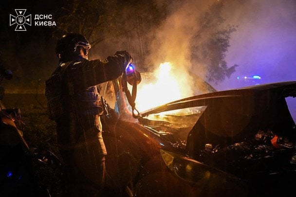 Последствия атаки на Киев в ночь на 24 сентября / © Управление ГСЧС Киева