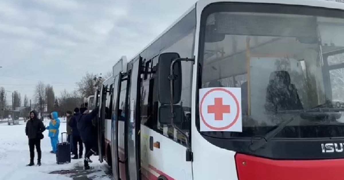 Гумконвой, який прямував до Маріуполя, могли захопити бойовики "ДНР" - Запорізька ОВА
