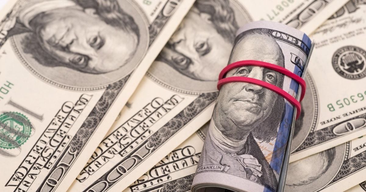 Премьер сказал, сколько будет стоить доллар в Украине в 2021 году