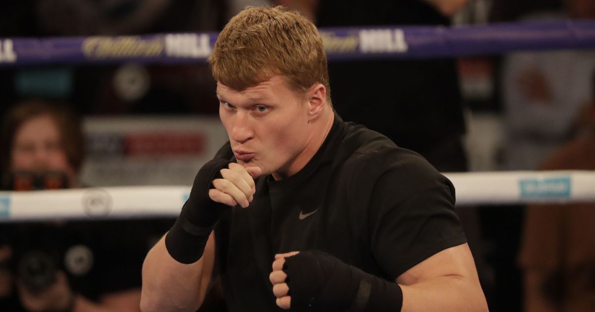 "Якщо попросить, то можу допомогти": Повєткін висловився про шанси Усика в чемпіонському бою проти Джошуа