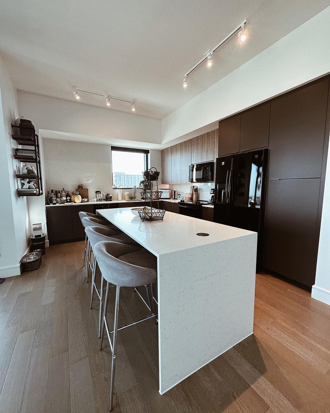 Андрей Хветкевич и его возлюбленная купили квартиру в США / © instagram.com/diveeasy