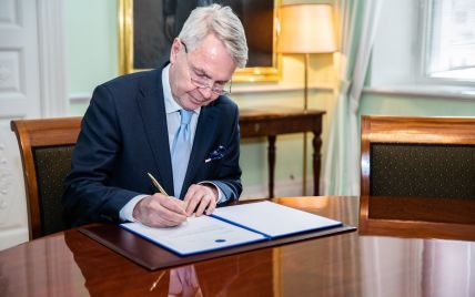 "Сподіваюся, пошта дійде": у Фінляндії підписали заявку на вступ до НАТО
