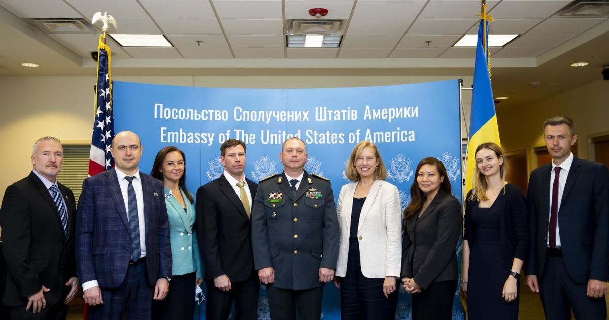 Новини України: Держприкордонслужба та Посольство США підписали Меморандум про взаєморозуміння — Укрaїнa — tsn.ua - Vimarsana News