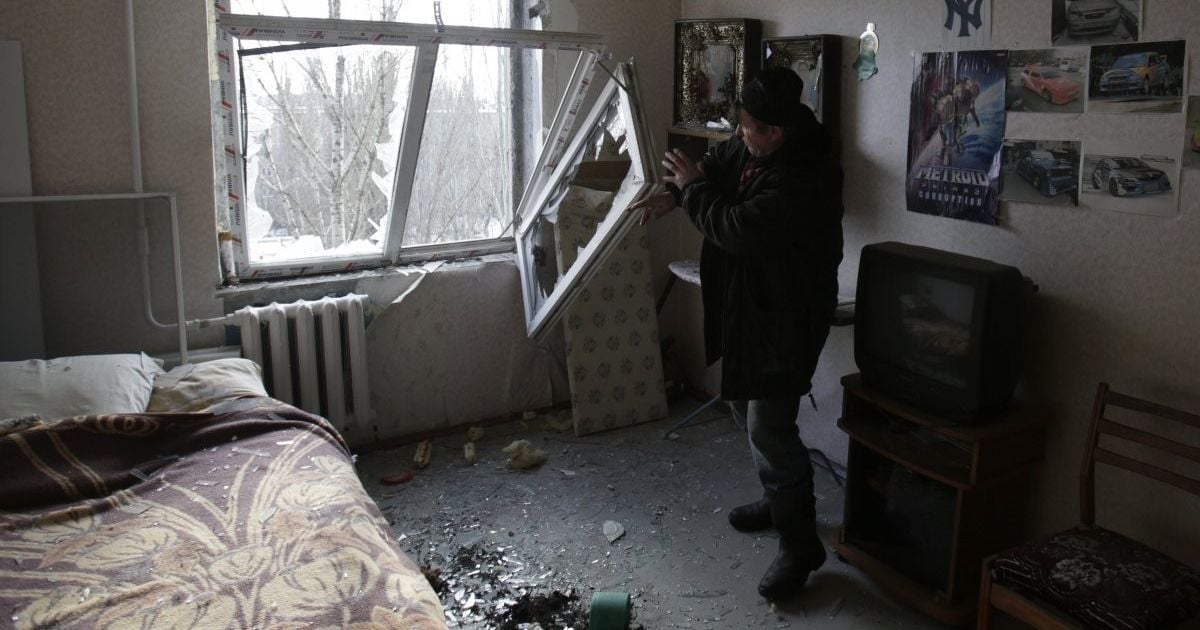80  автобусів, два електропоїзди: ДСНС готова евакуювати жителів Авдіївки до 10 міст